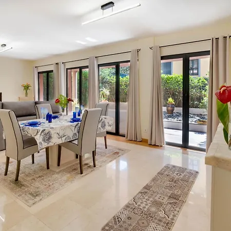 Sunscape T2 Apartament